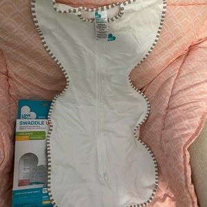 New white love to dream swaddle up medium